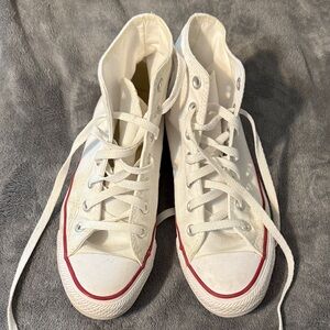 White converse all stars. Men's 5.5 women's 7.5